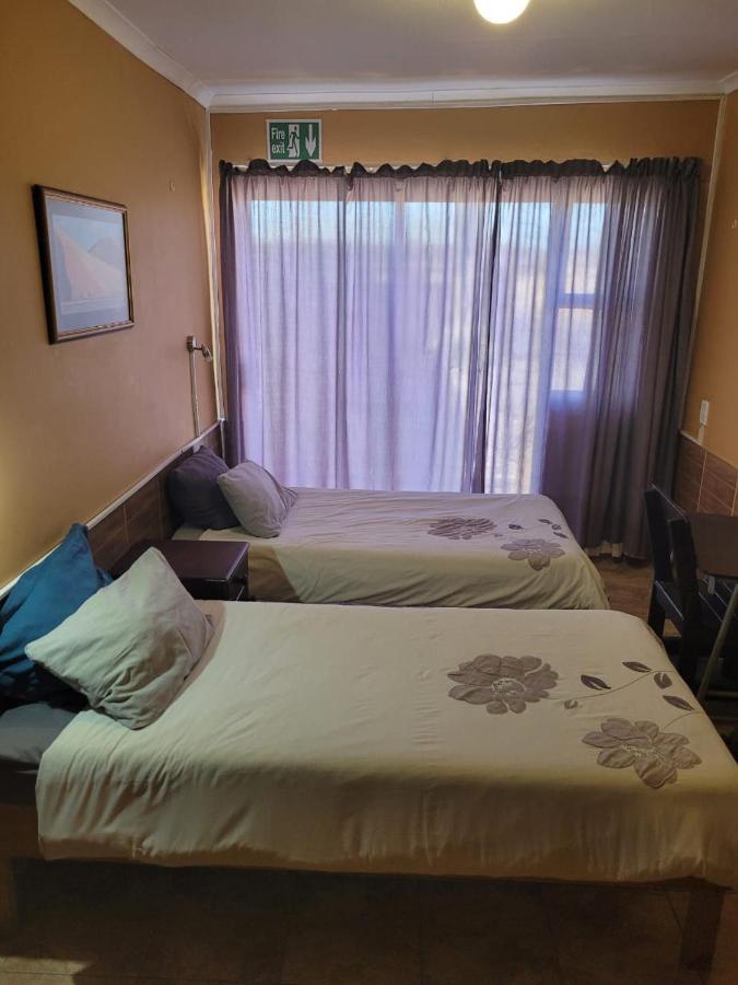 Skippers Backpackers Cc Walvis Bay Exterior foto